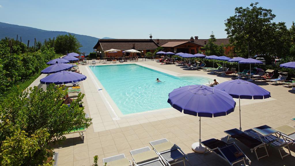 Park Hotel Zanzanù Tignale Esterno foto