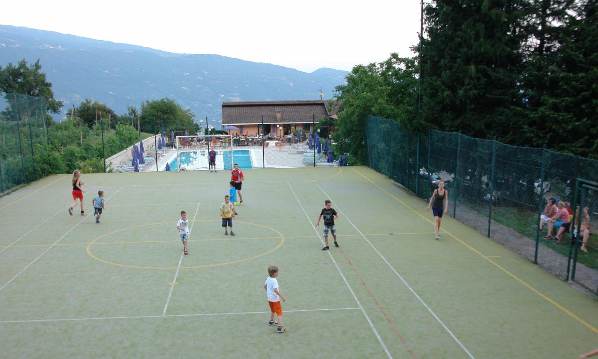 Park Hotel Zanzanù Tignale Esterno foto