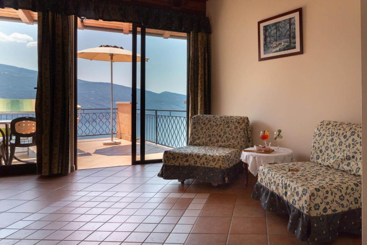 Park Hotel Zanzanù Tignale Esterno foto